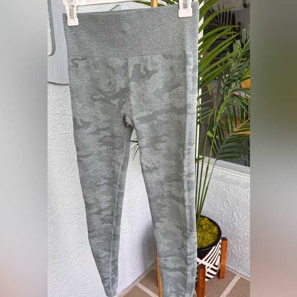 Camouflage Camo Seamless Yoga Fitness Running Leggings for Woman - Picture 3 of 9